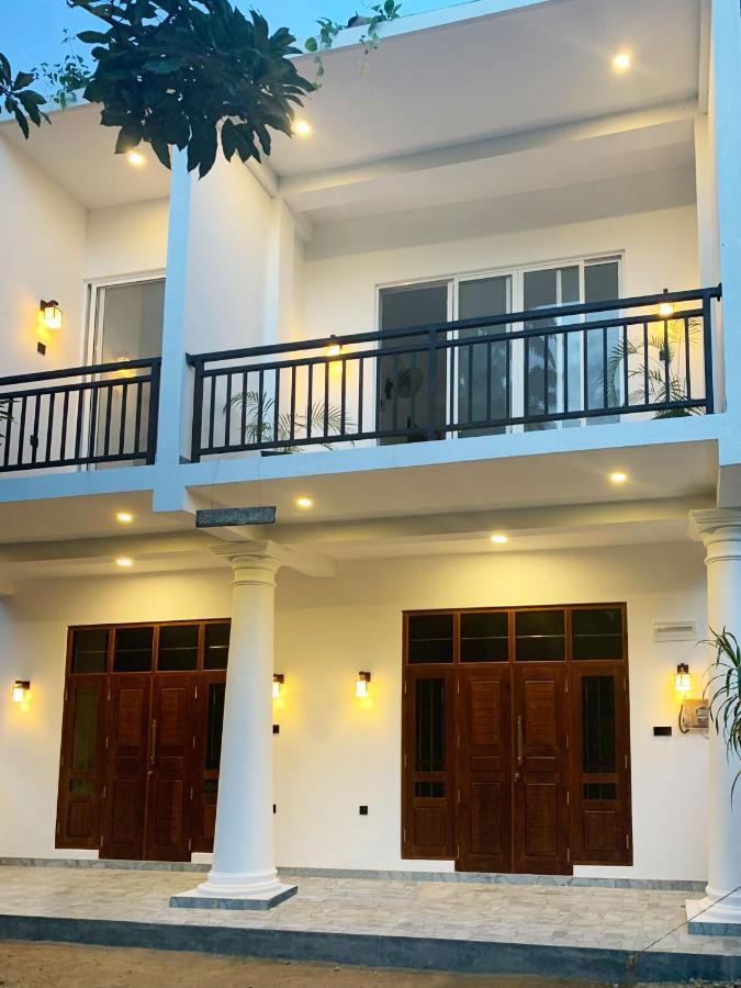 Golden Wave Otel Ahangama Dış mekan fotoğraf