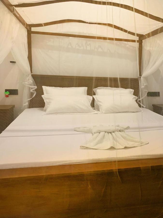Golden Wave Otel Ahangama Dış mekan fotoğraf
