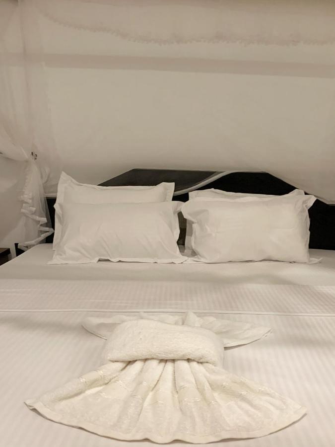 Golden Wave Otel Ahangama Dış mekan fotoğraf