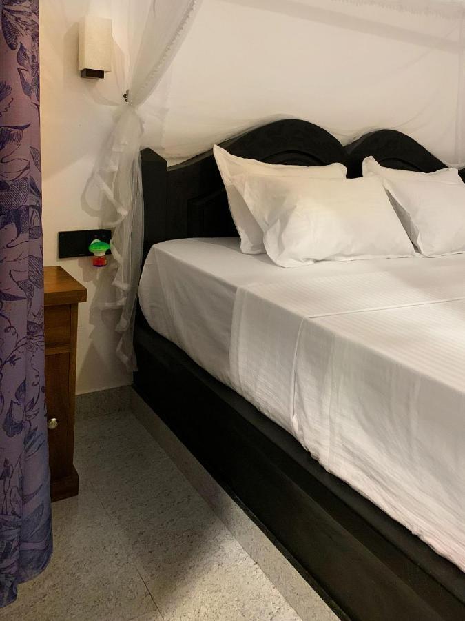 Golden Wave Otel Ahangama Dış mekan fotoğraf