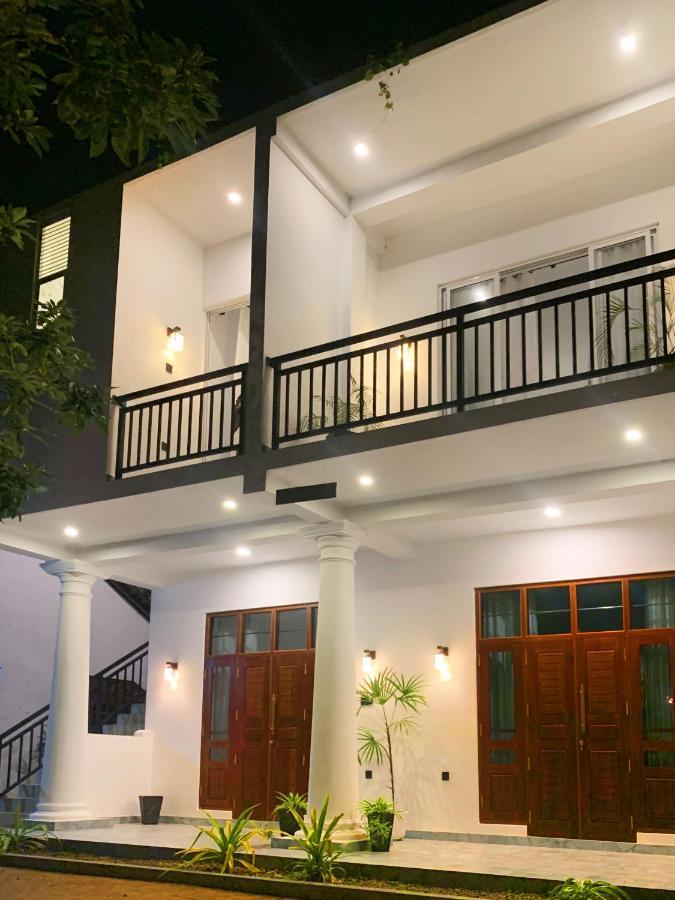 Golden Wave Otel Ahangama Dış mekan fotoğraf