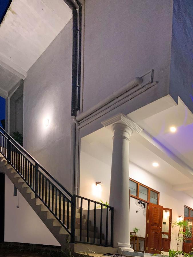 Golden Wave Otel Ahangama Dış mekan fotoğraf